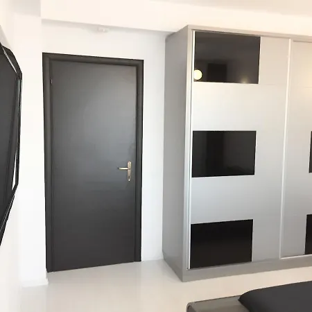 Deluxe Nicolle Plus Apartment Constanţa