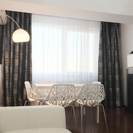 Deluxe Nicolle Plus Apartment Constanţa