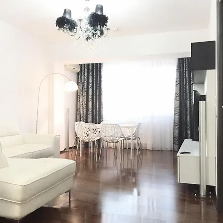 Deluxe Nicolle Plus Apartment